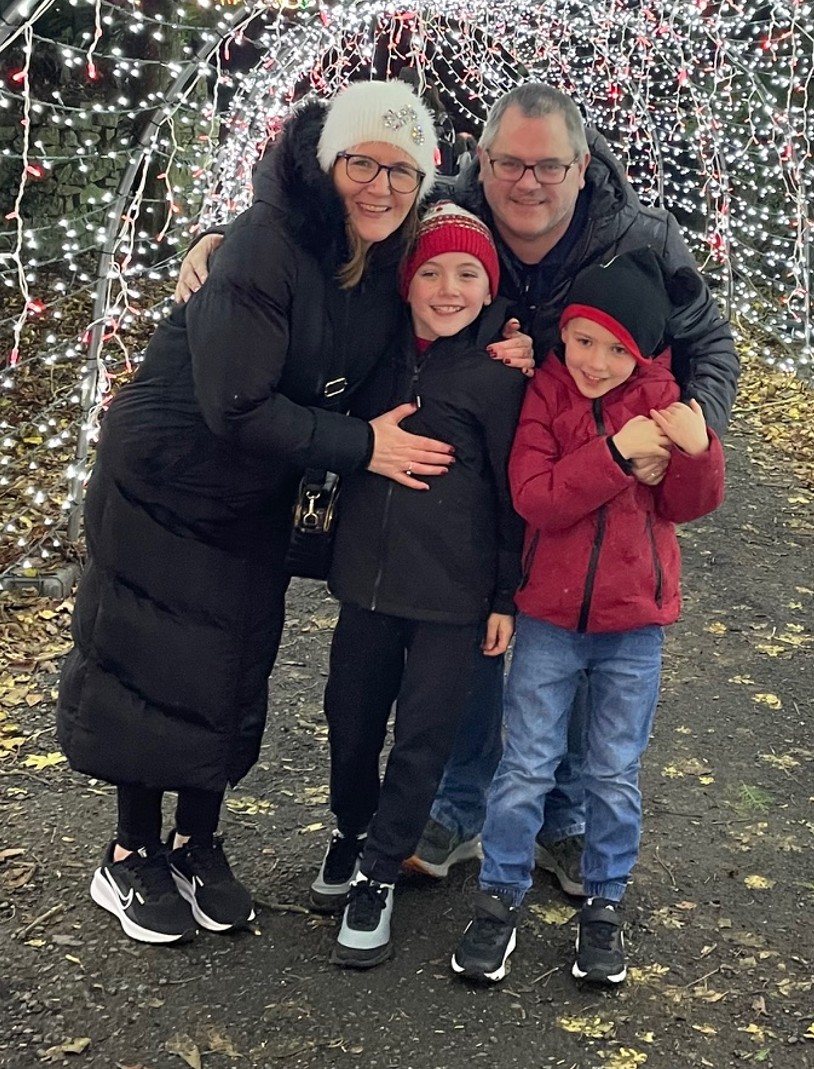 Press Release: Dad-of-two encourages families who have lost a parent to cancer to sign up for the Irish Cancer Society at Barretstown Bereavement Camp
