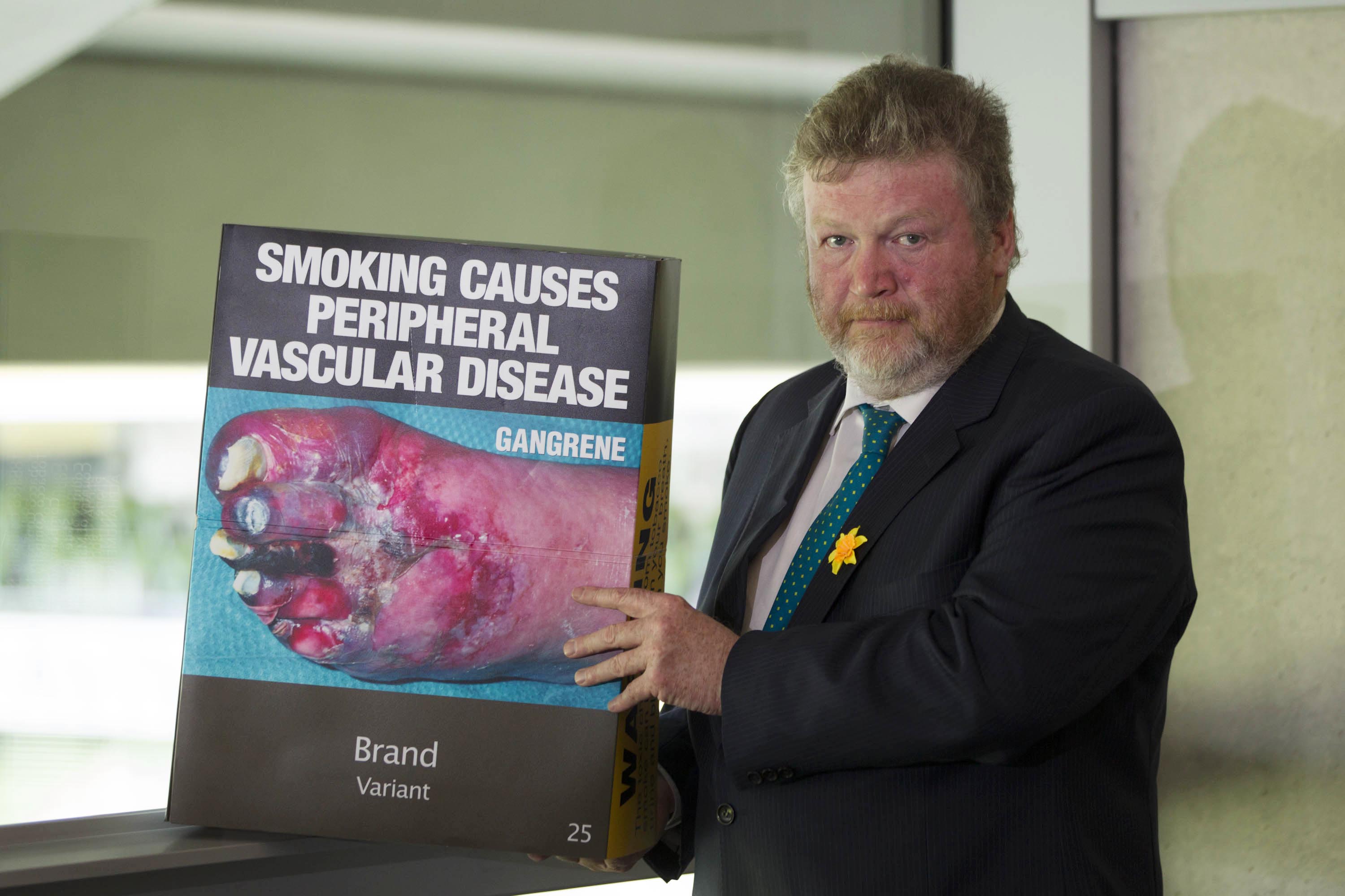 First evidence from Australia shows standard cigarette packs encourage smokers to quit