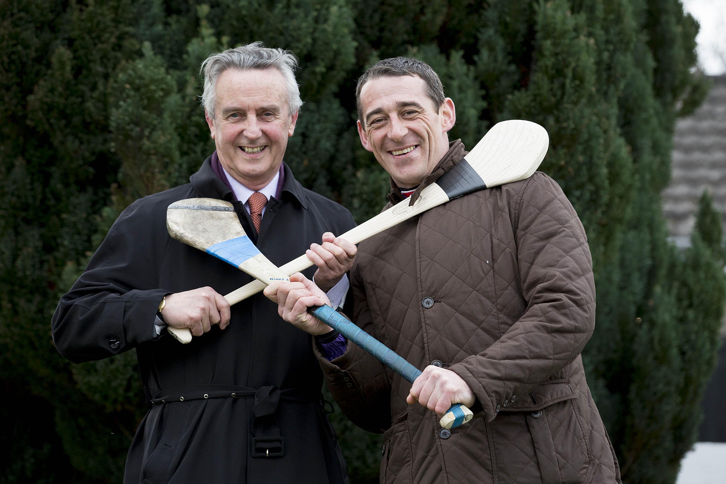 Ireland’s GAA and Horse Racing stars pick up their hurleys again to raise money for vital cancer research