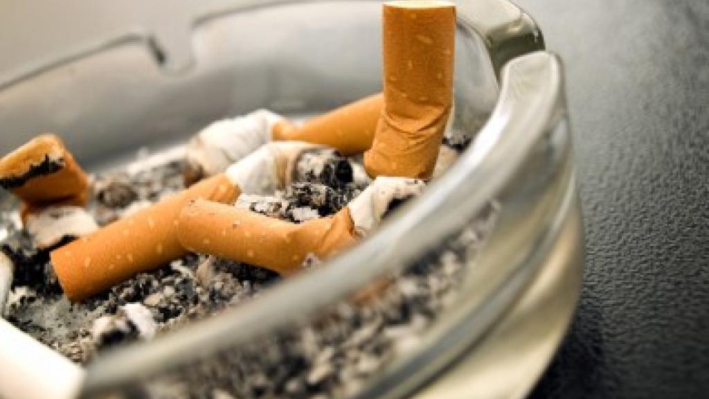 Dáil passes bill to ban smoking in cars with children Ashtray