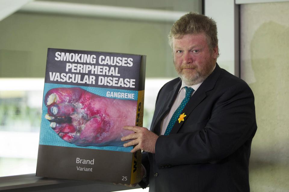 First evidence from Australia shows standard cigarette ...