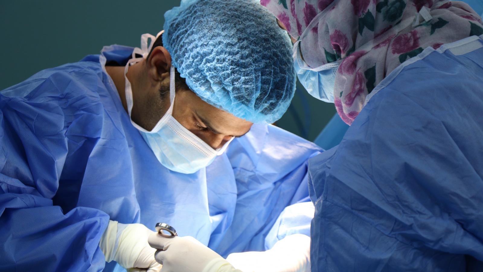 surgery surgeons