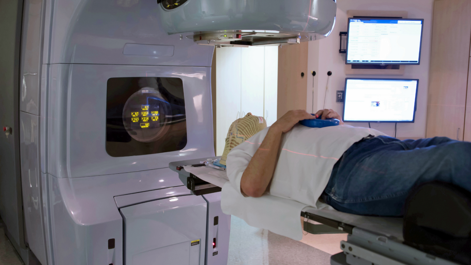 radiotherapy man