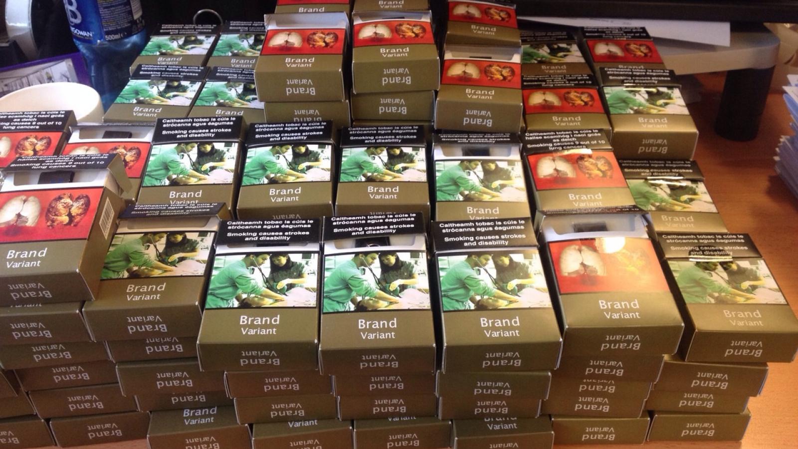 Cigarette packs in plain (standardised) packaging