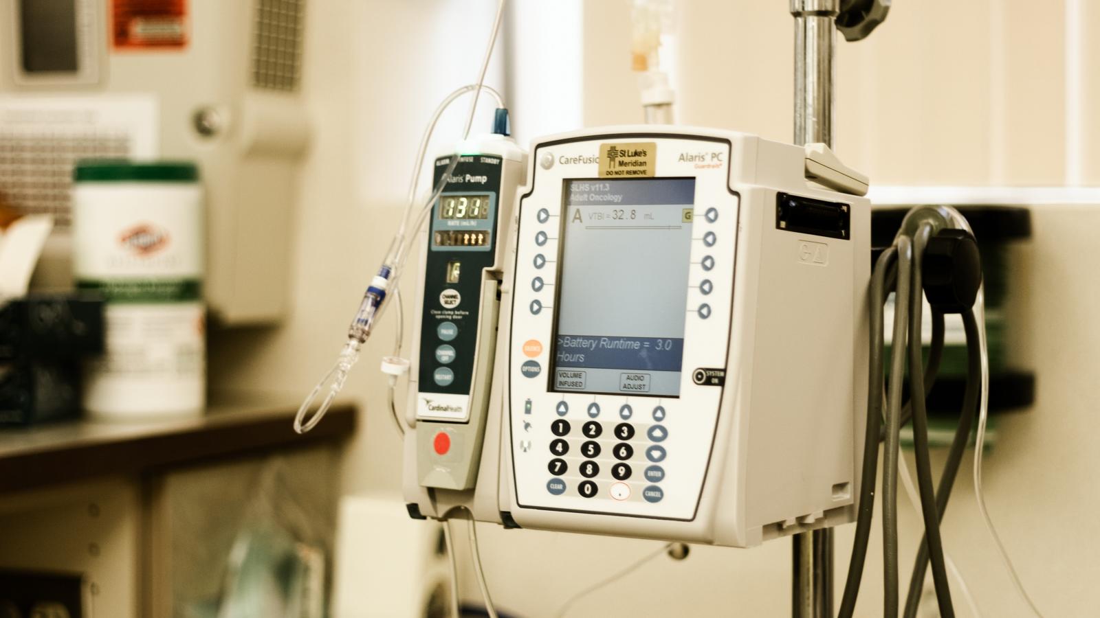 machine chemo iv drip